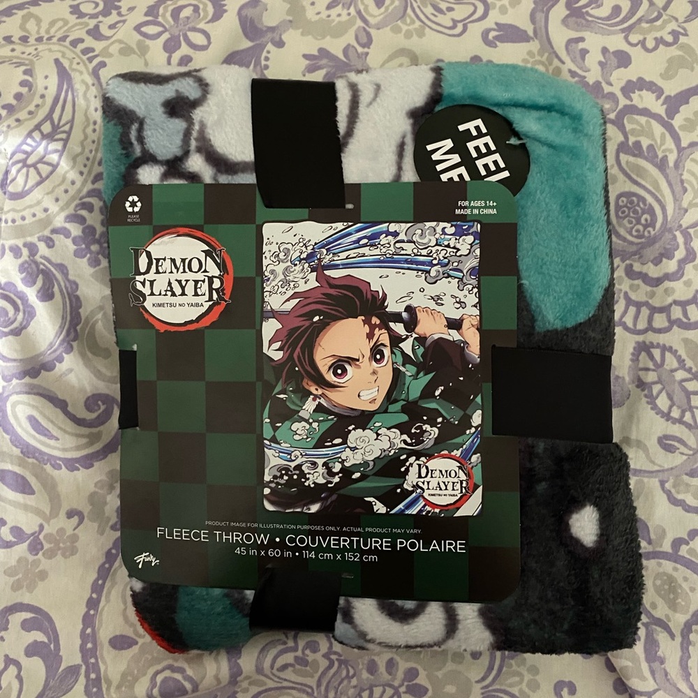 Demon Slayer Fleece Throw Blanket - Multicolor